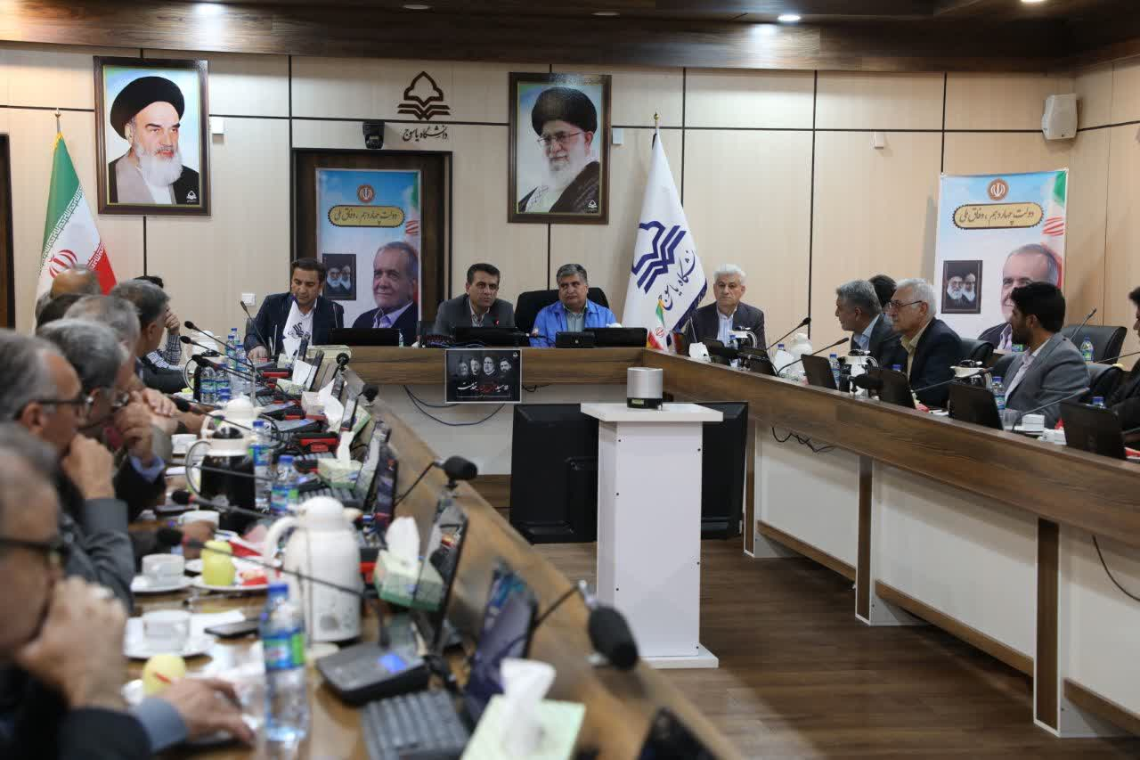 تأکید رئیس دانشگاه یاسوج بر مسئولیت اجتماعی دانشگاه‌ها در مواجهه با بلایای طبیعی / بررسی علمی پدافند غیرعامل و مدیریت بحران کهگیلویه و بویراحمد