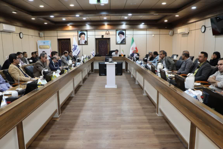 نشست صمیمی جمعی از اعضای هيأت علمی با سرپرست دانشگاه یاسوج + (تصاویر)