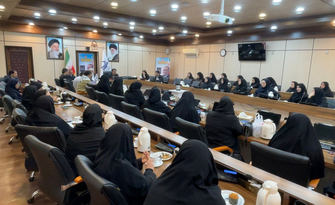 نشست تعاملی  اعضای هیئت رئیسه و بانوان شاغل در دانشگاه یاسوج 