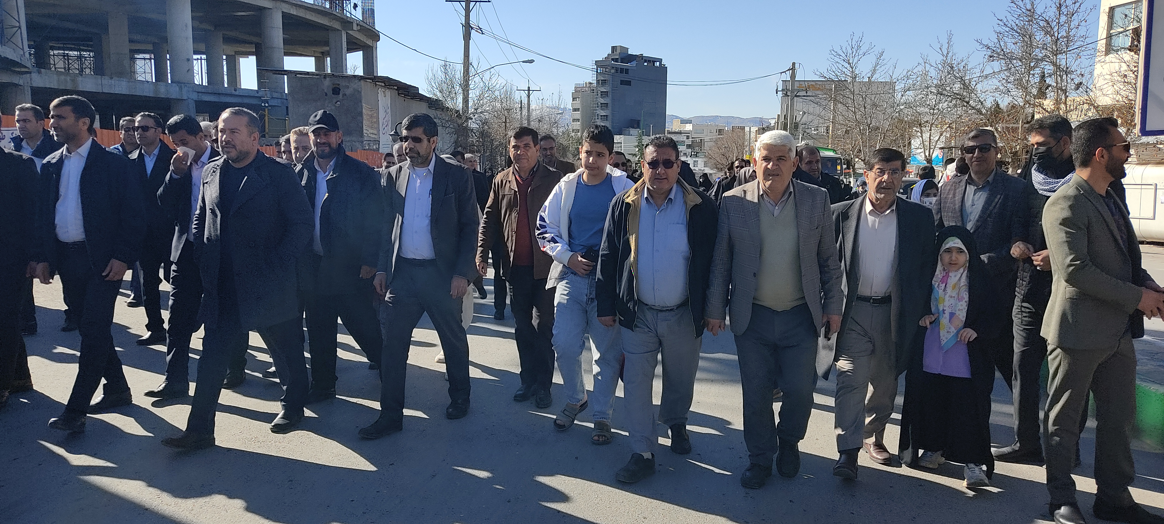 حضور پرشور دانشگاهیان دانشگاه یاسوج در راهپیمایی باشکوه ۲۲ بهمن